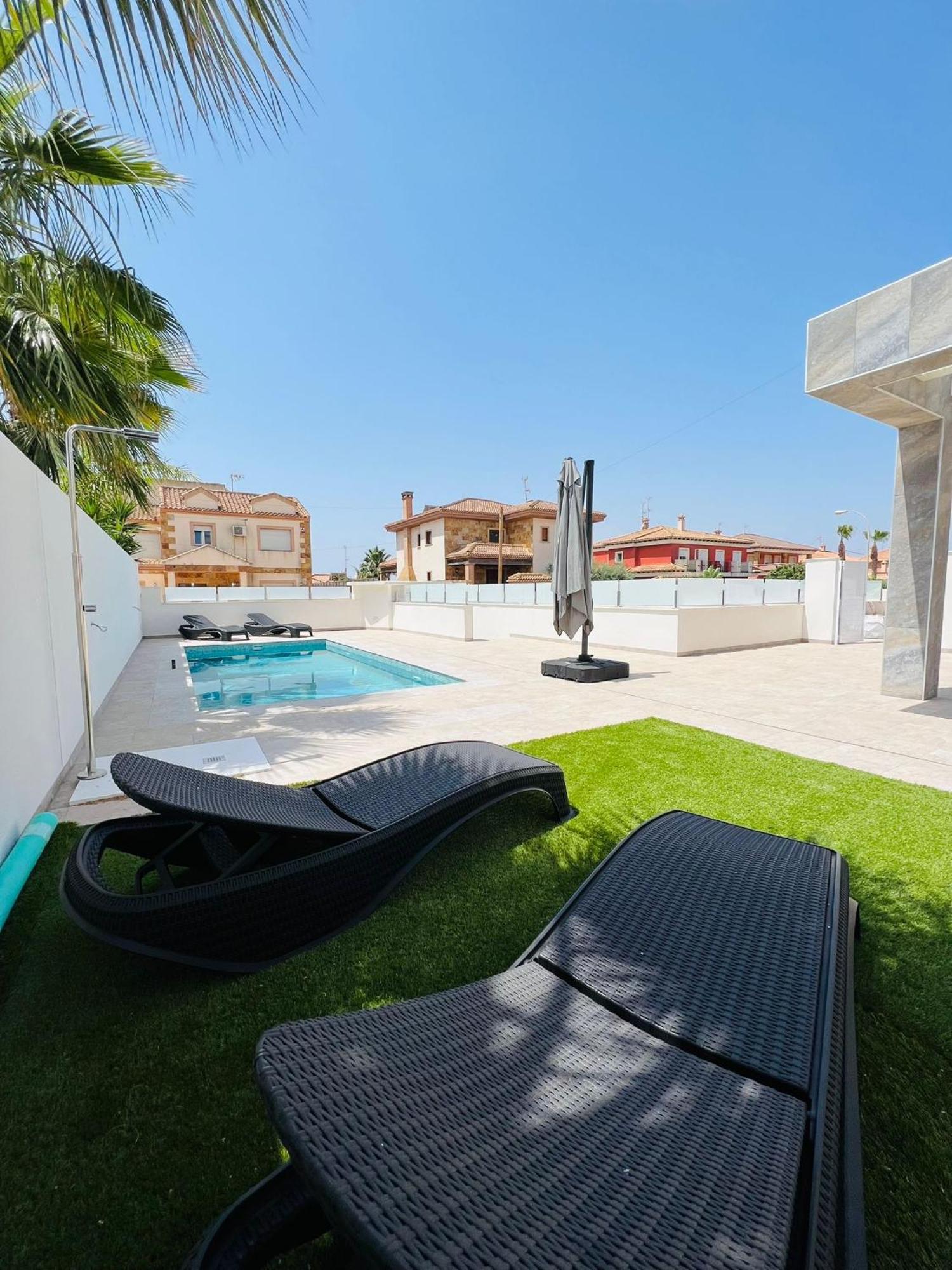 Villa Domicil De Luxe Torrevieja Exterior photo